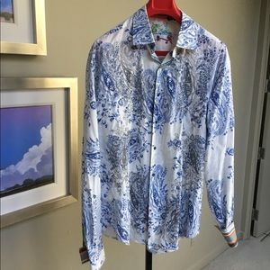 Beautiful Men’s Embroidered Robert Graham Paisley Shirt